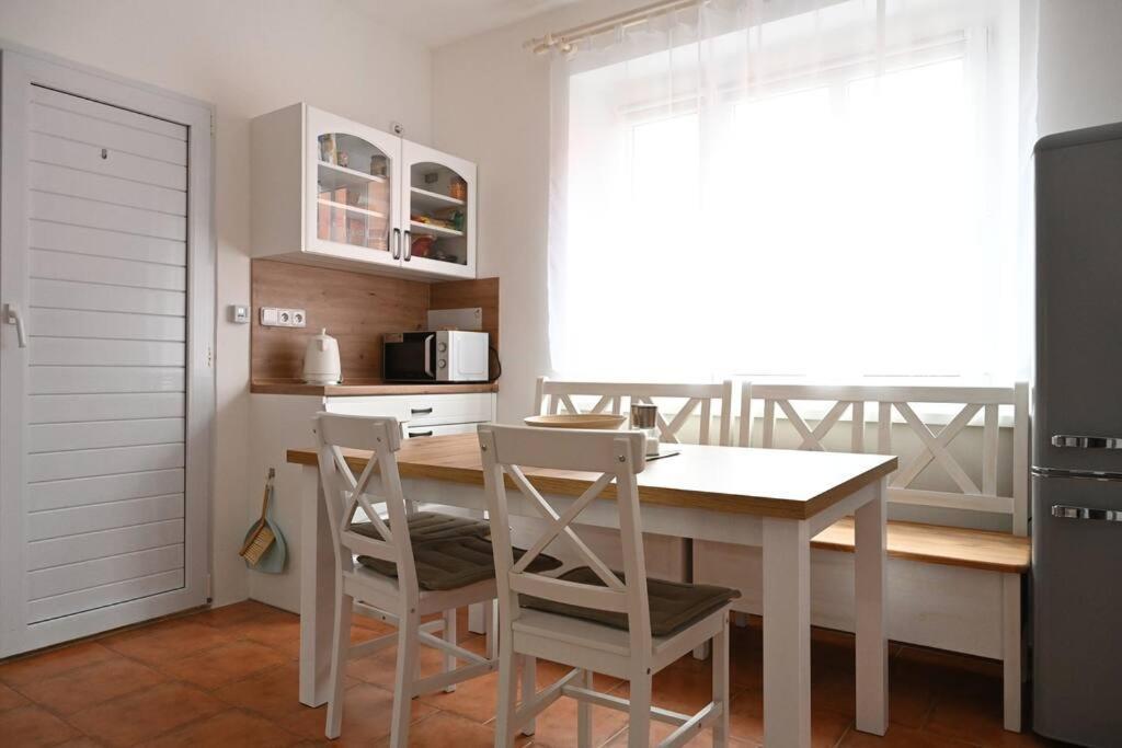 Rodinny Apartman U Broumovskeho Namesti Exterior foto